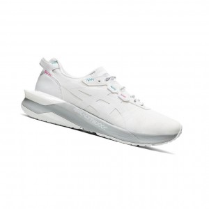 White Women's Asics GEL-LYTE III Sneakers | 260-RPZSLW